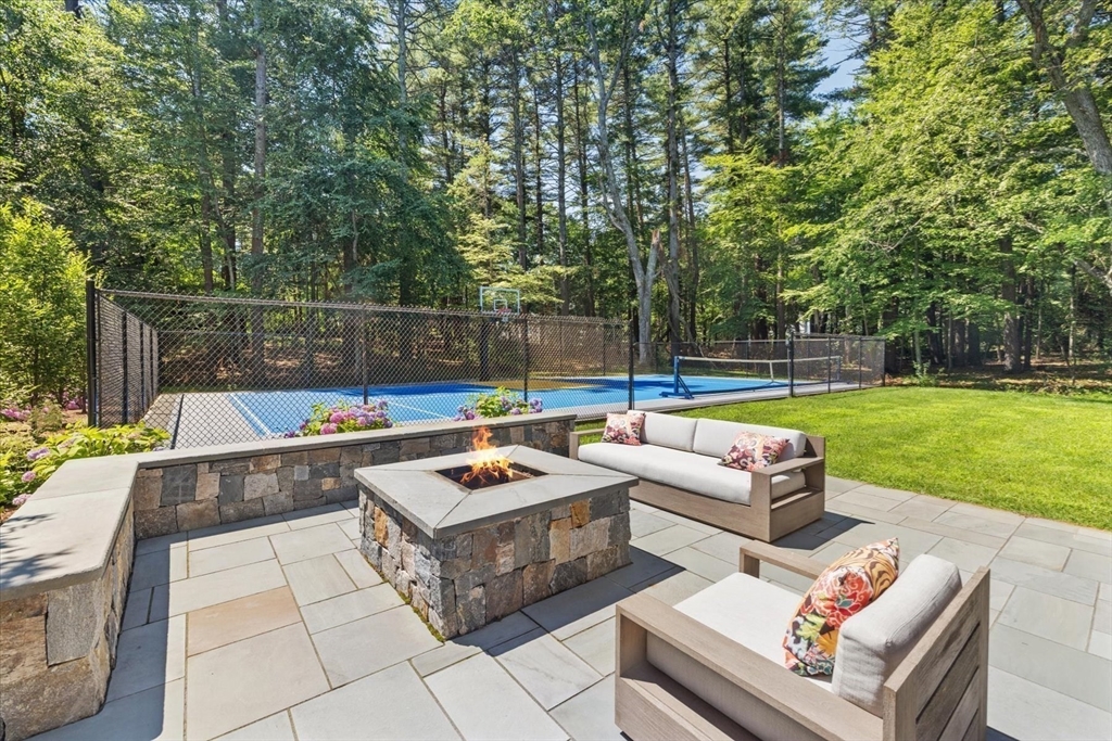 12 Trillium Way