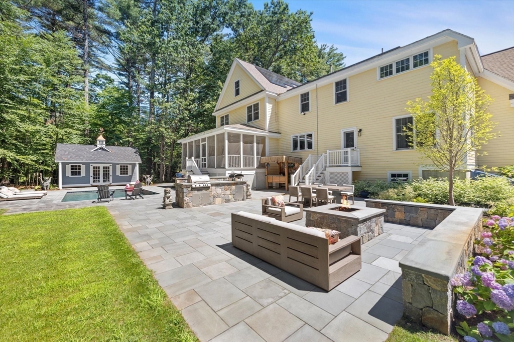 12 Trillium Way