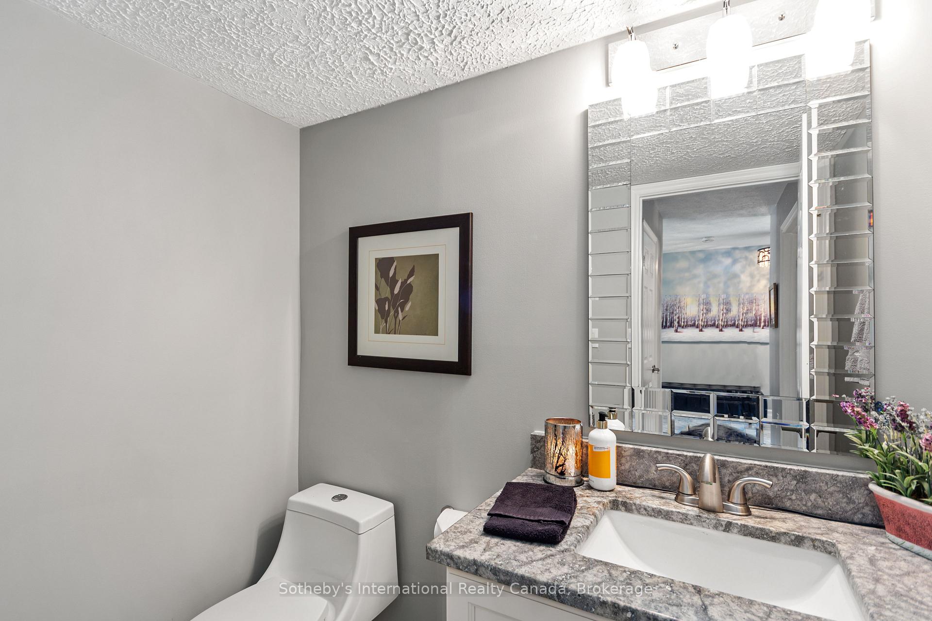 8 Beck Blvd #10, Penetanguishene