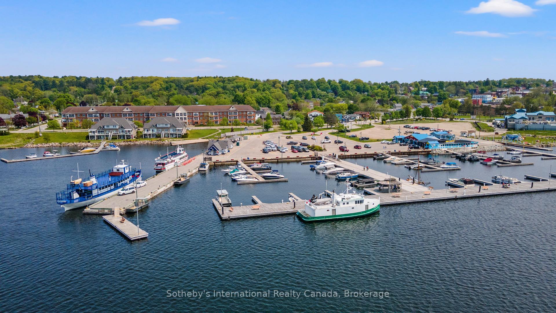 8 Beck Blvd #10, Penetanguishene