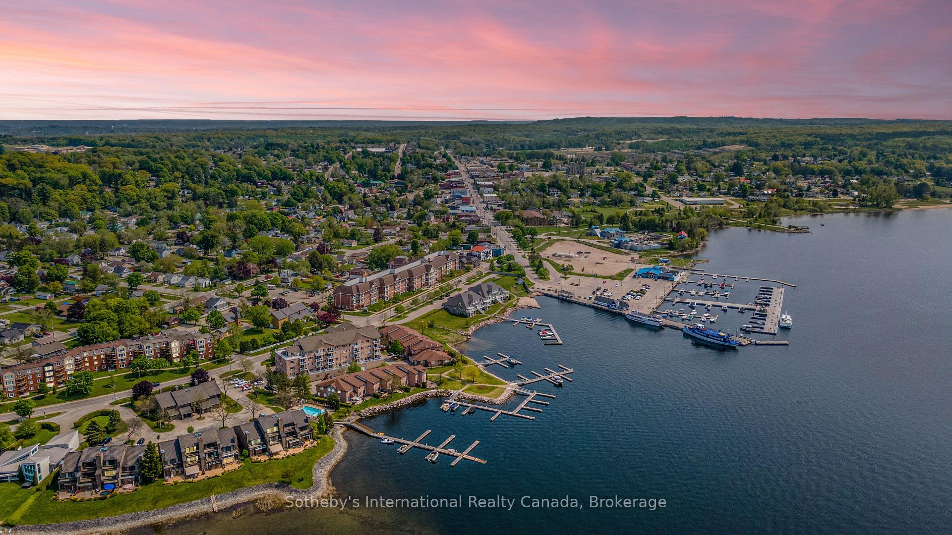 8 Beck Blvd #10, Penetanguishene