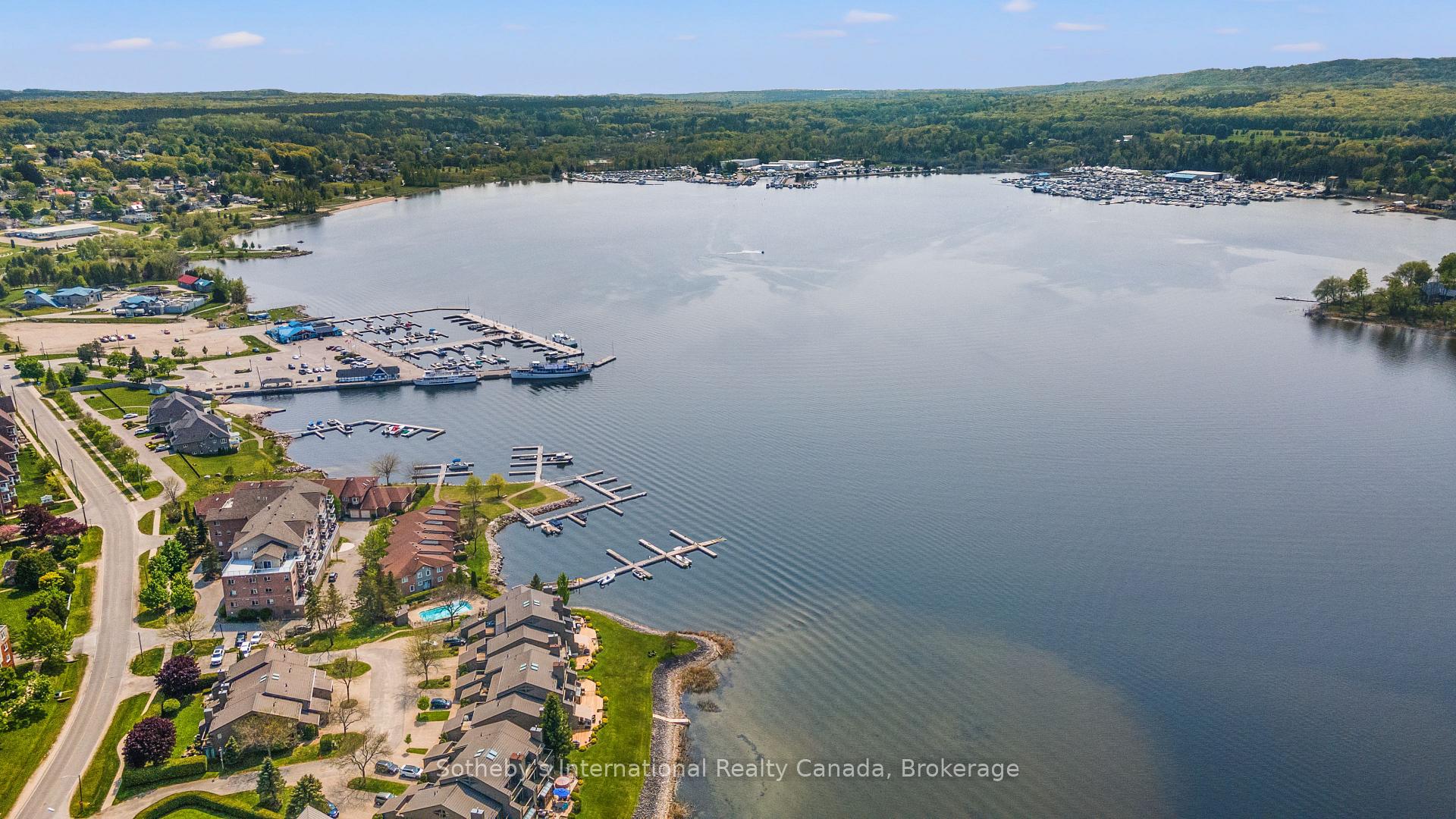 8 Beck Blvd #10, Penetanguishene