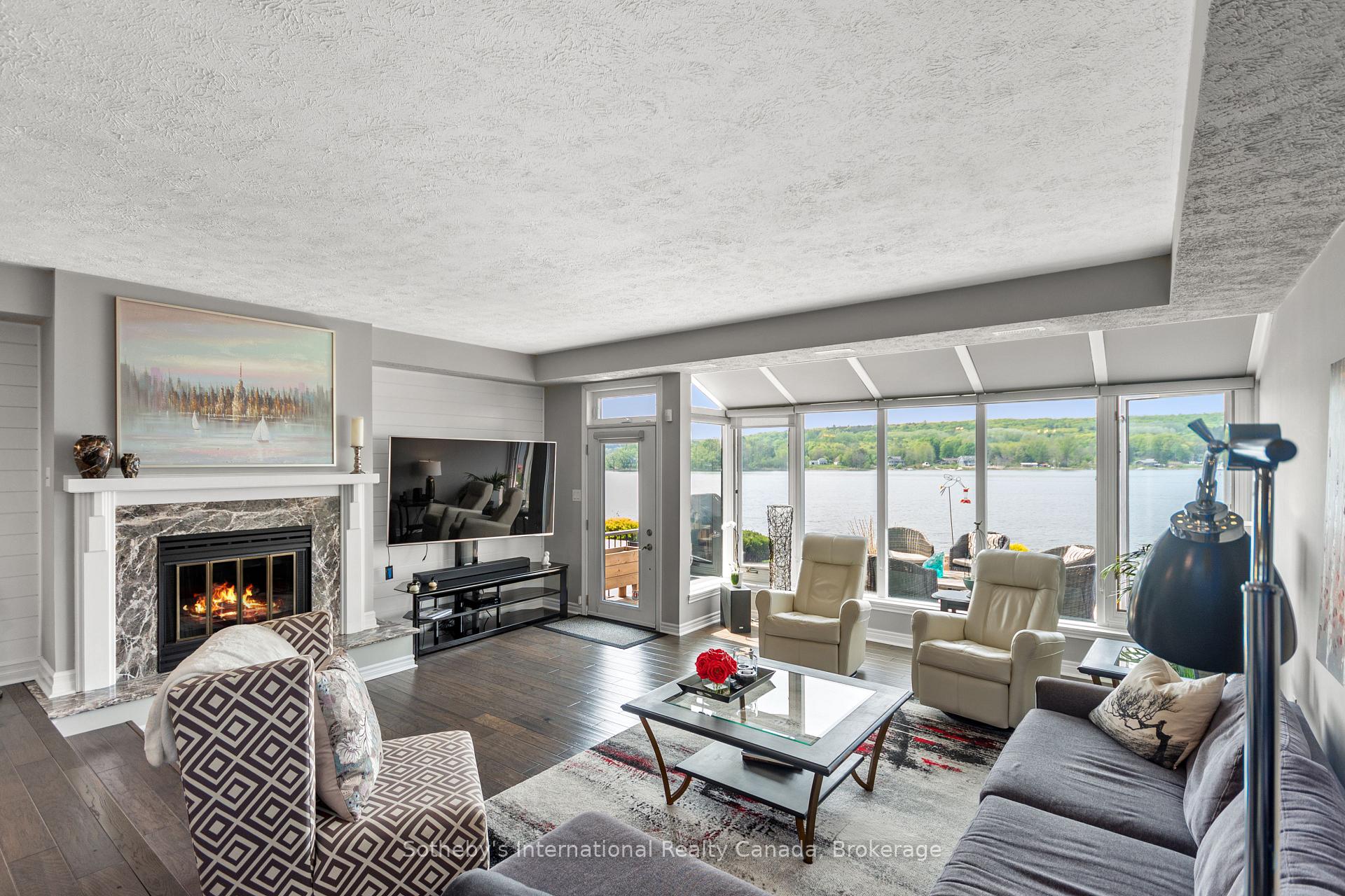 8 Beck Blvd #10, Penetanguishene