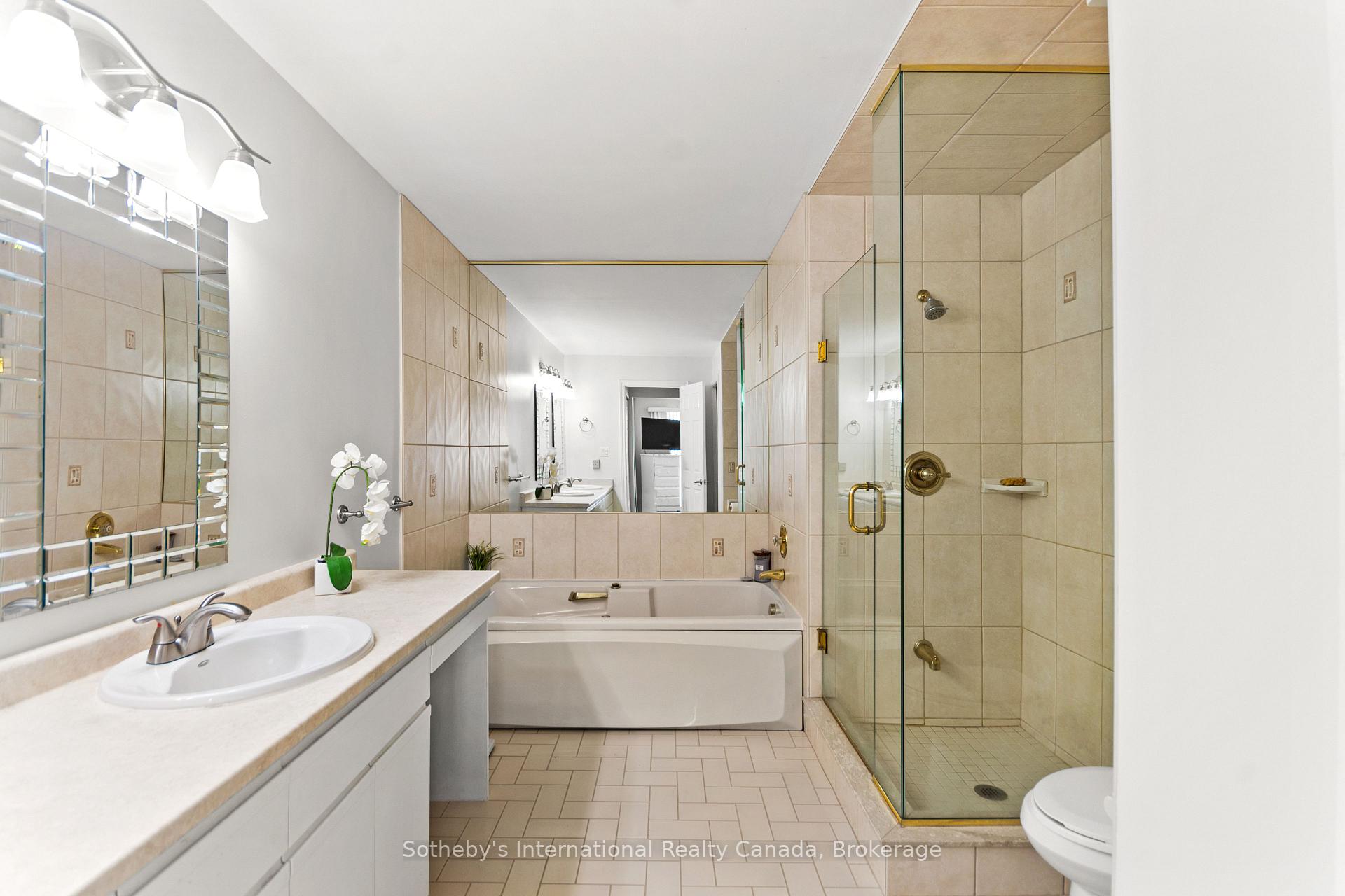 8 Beck Blvd #10, Penetanguishene