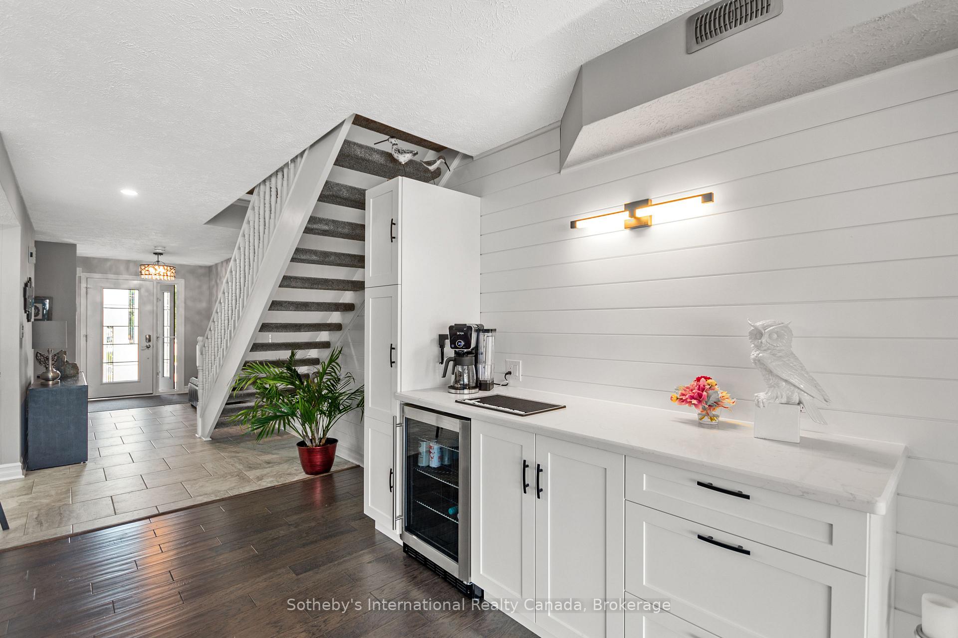 8 Beck Blvd #10, Penetanguishene