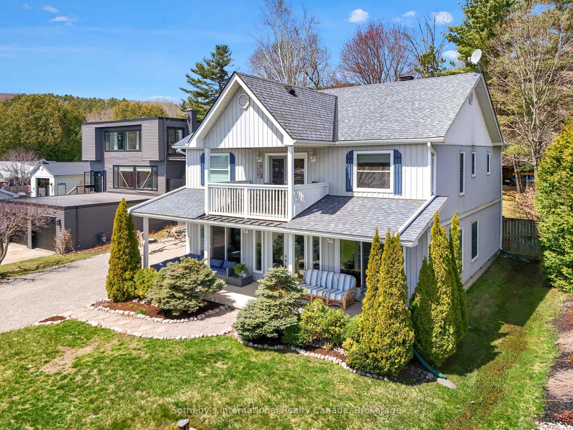 604 CHAMPLAIN Road