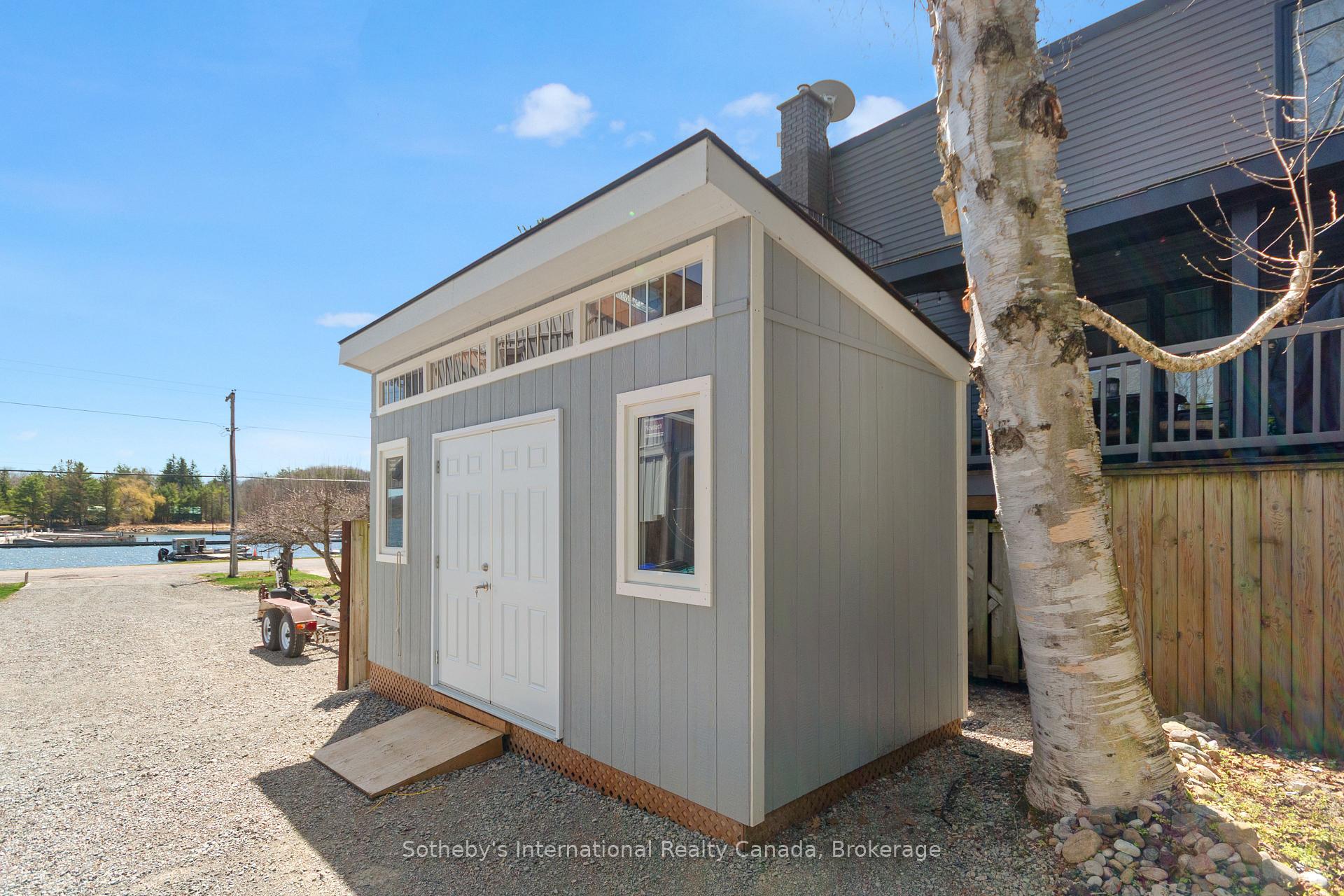 604 CHAMPLAIN Road