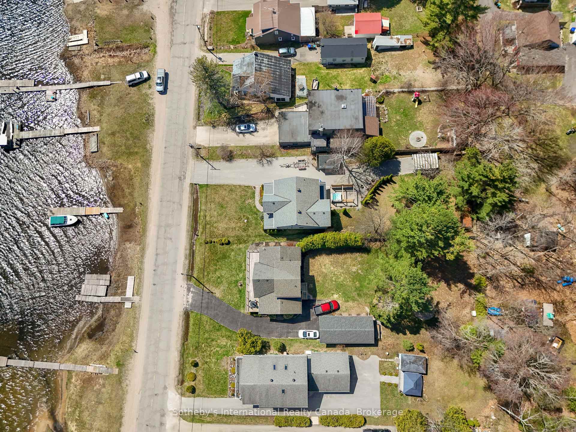 604 CHAMPLAIN Road