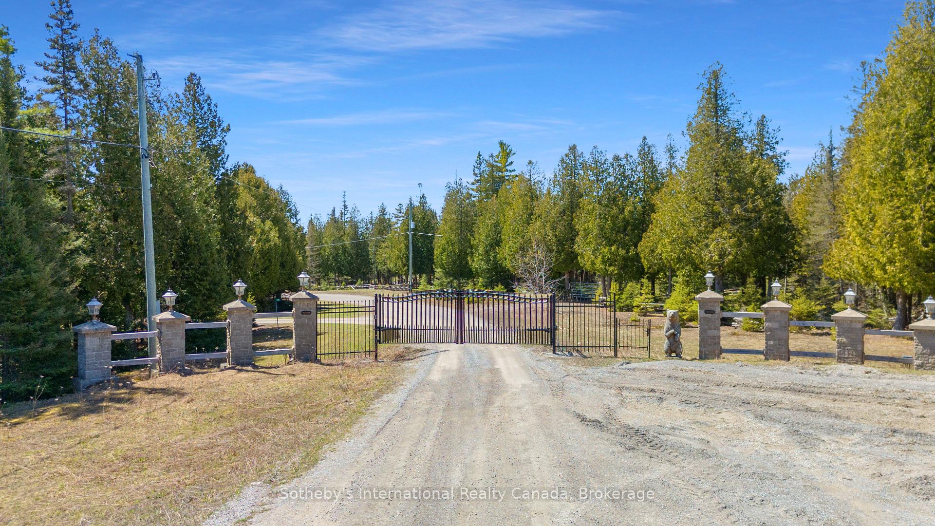 191-221 Pennie Avenue