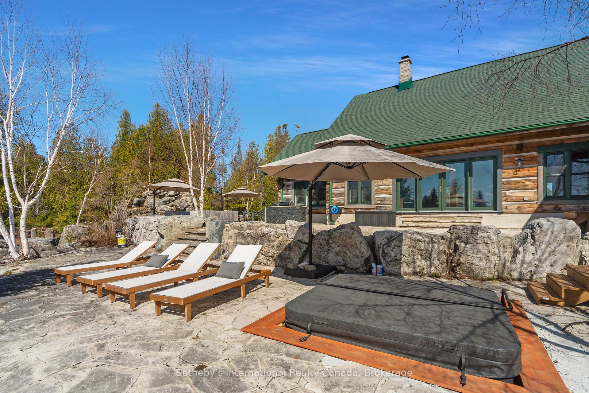 191-221 Pennie Avenue