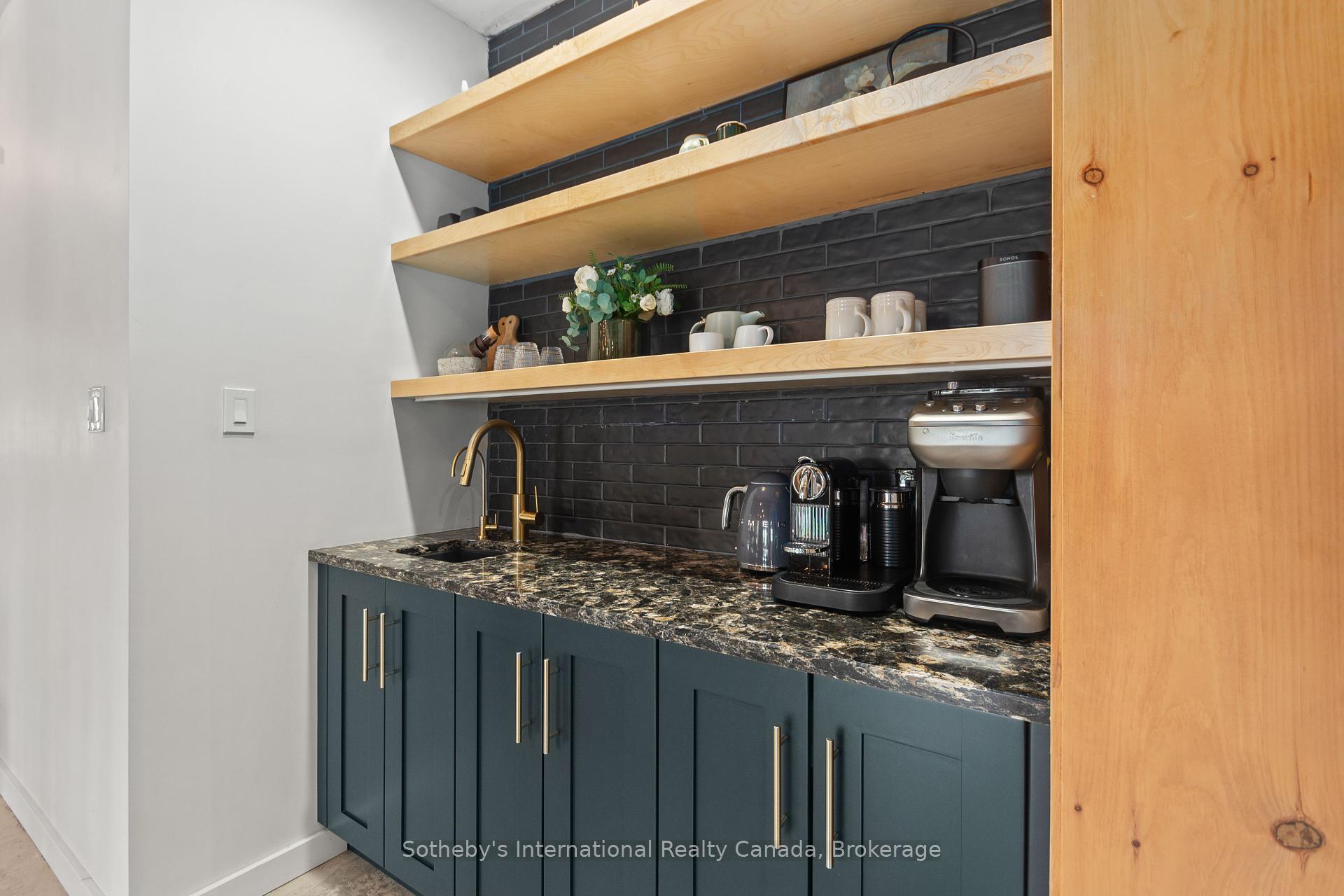 191-221 Pennie Avenue