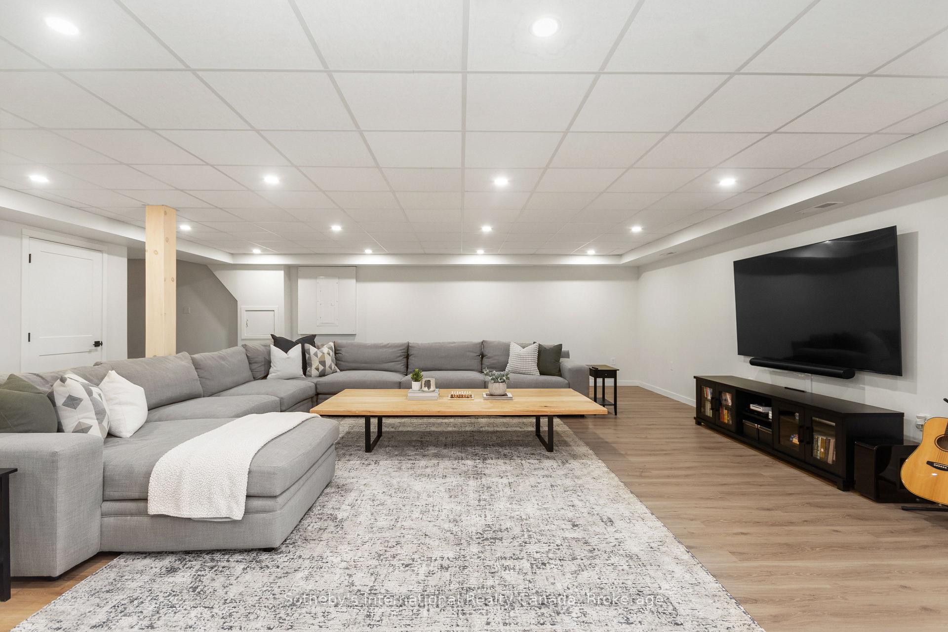 191-221 Pennie Avenue