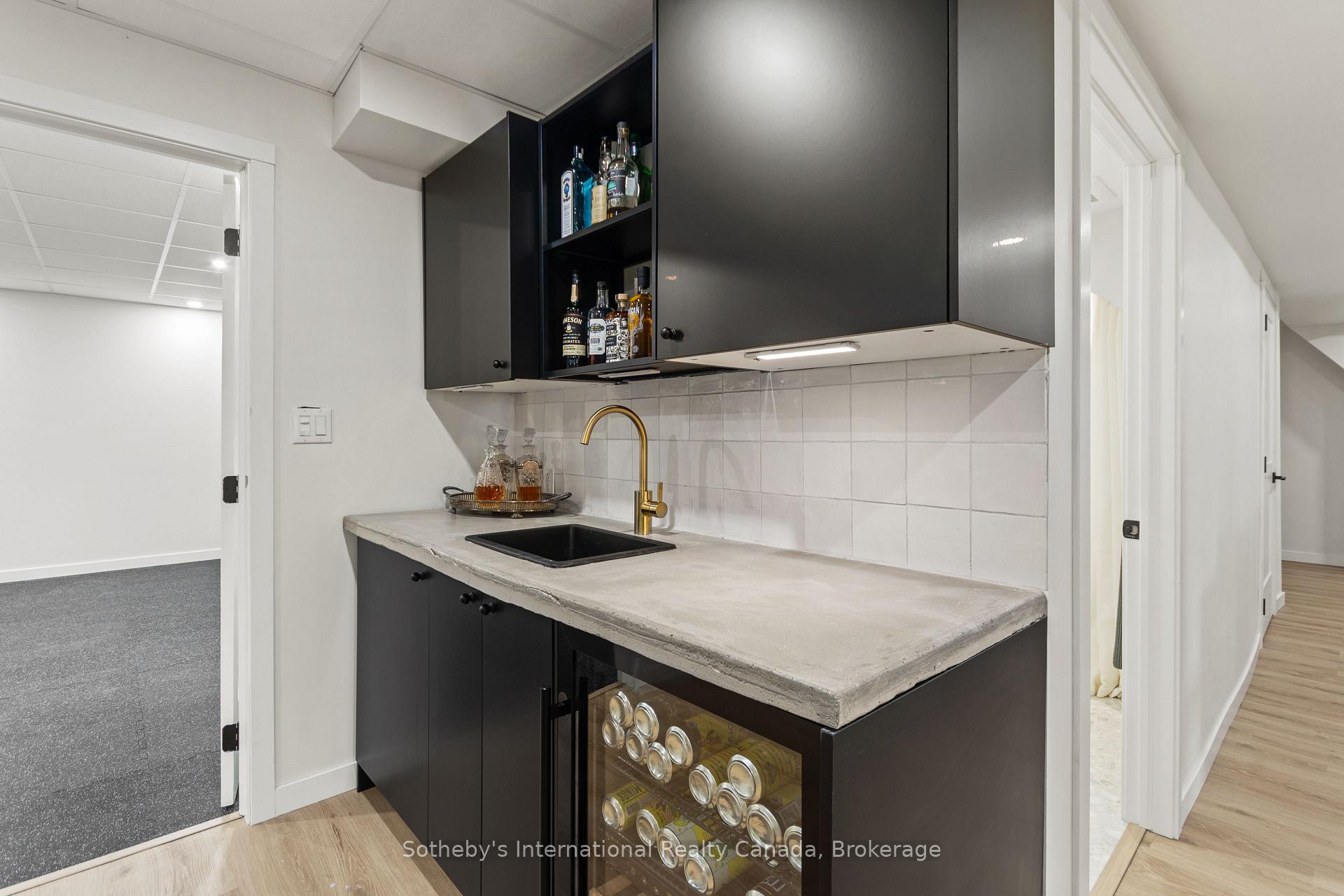 191-221 Pennie Avenue