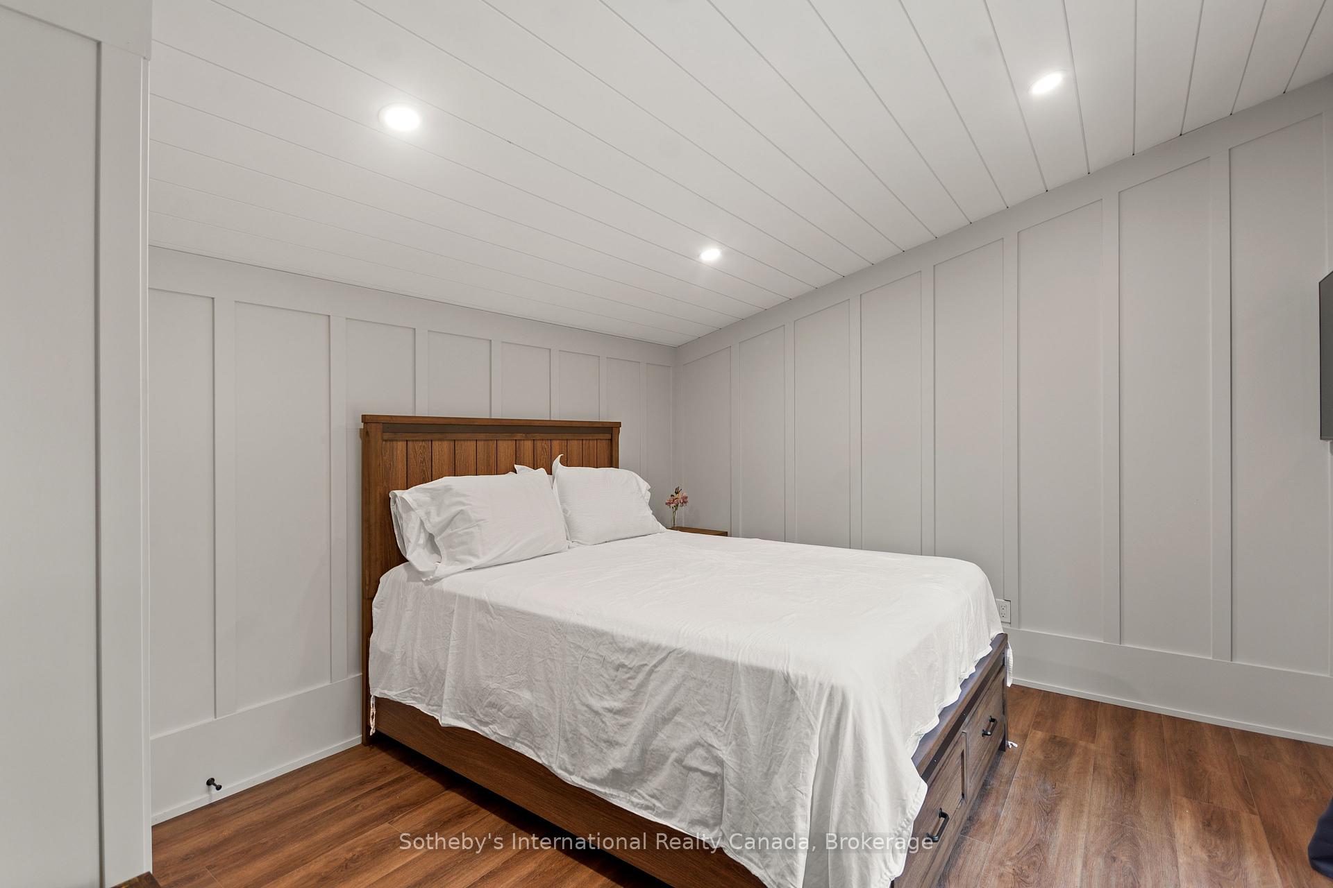 103 WHITES FALLS Road