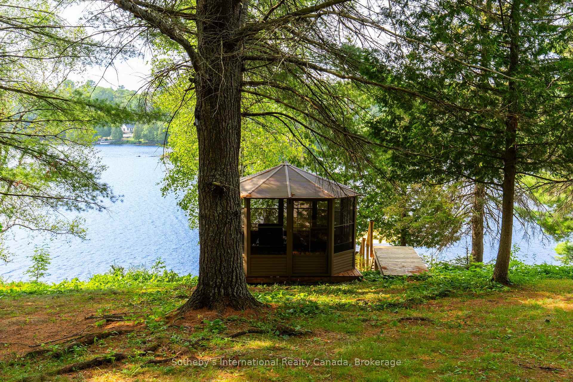 13 Pine Tree Road