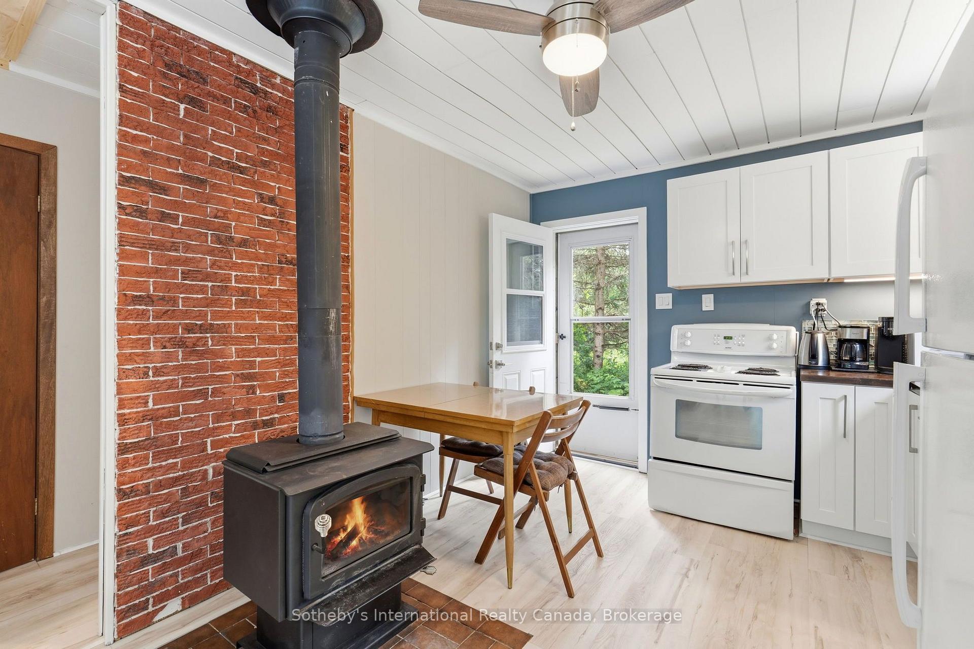 13 Pine Tree Road