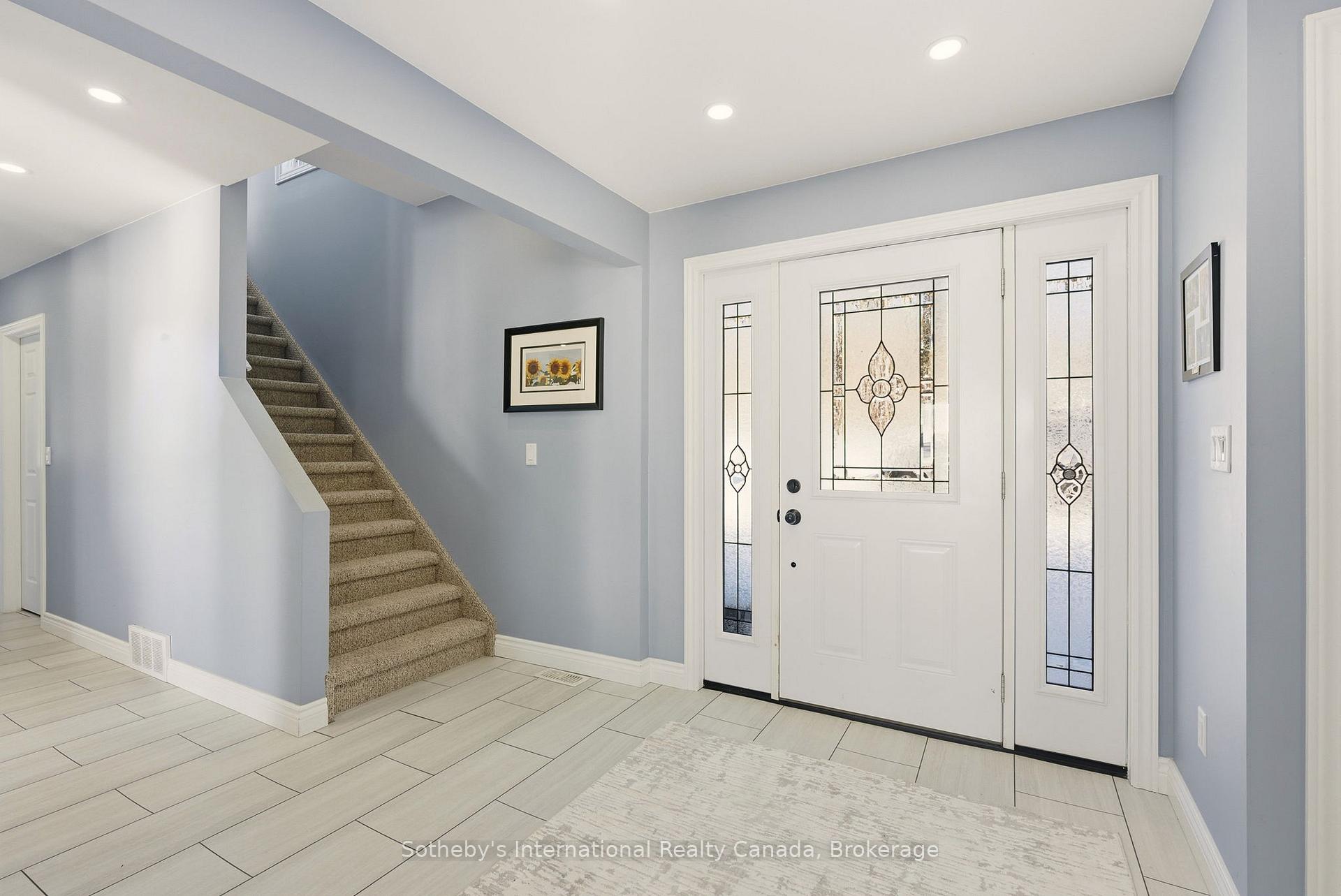 126 CHAPMAN Drive S