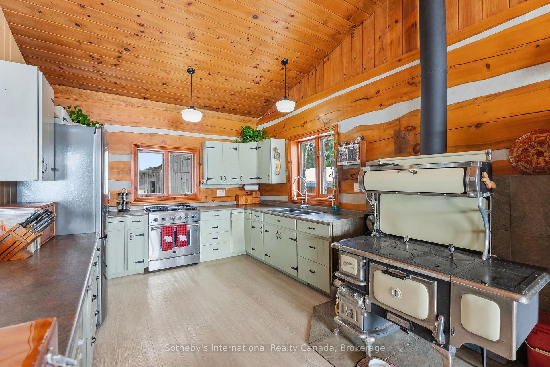 3491A Axe Lake Road