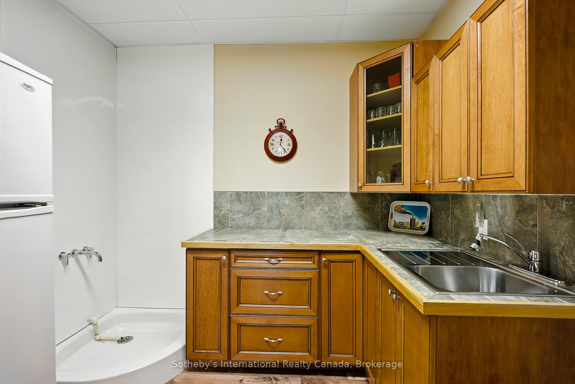 276 Jeffrey Road N