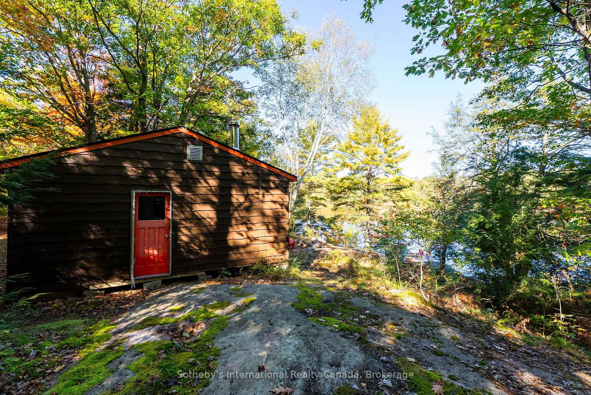 110 Carling Bay Road W