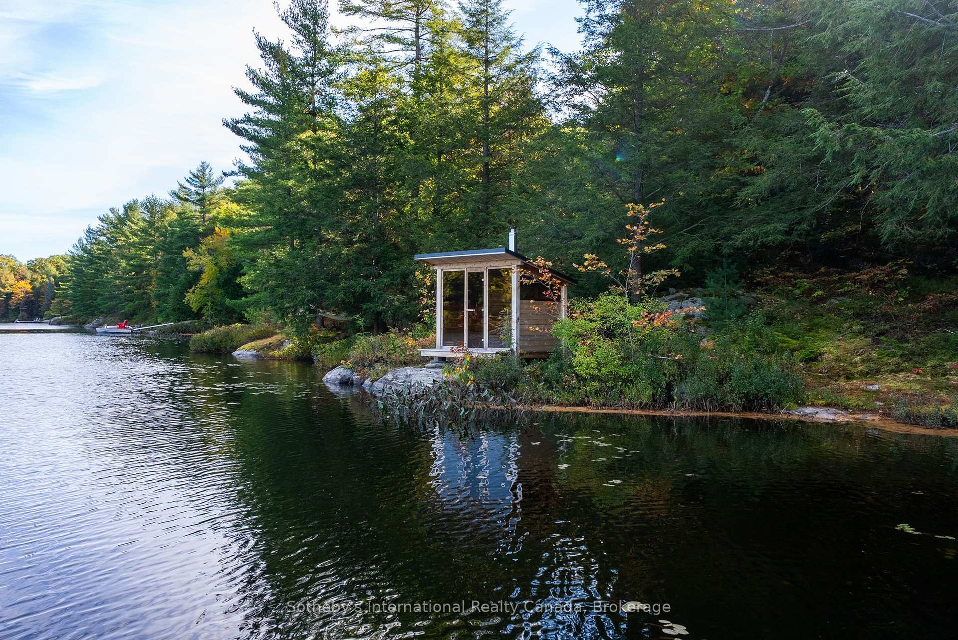 110 Carling Bay Road W