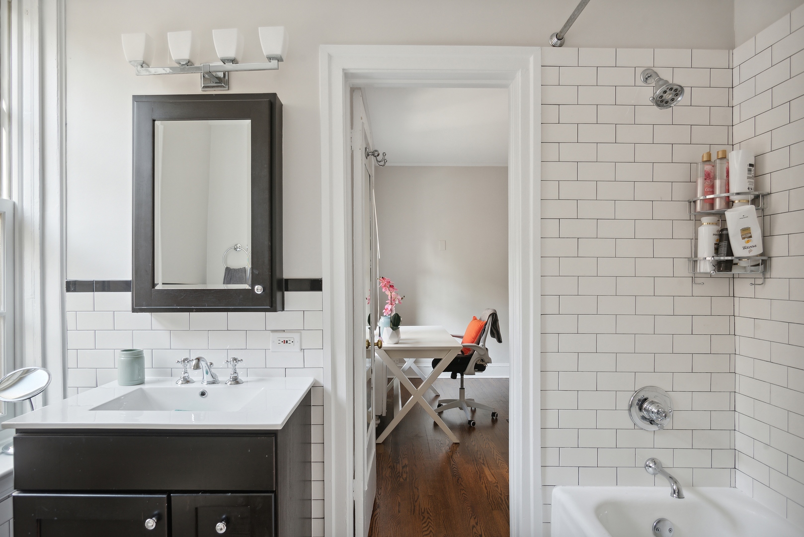 3750 N Lake Shore Drive Unit: 2F