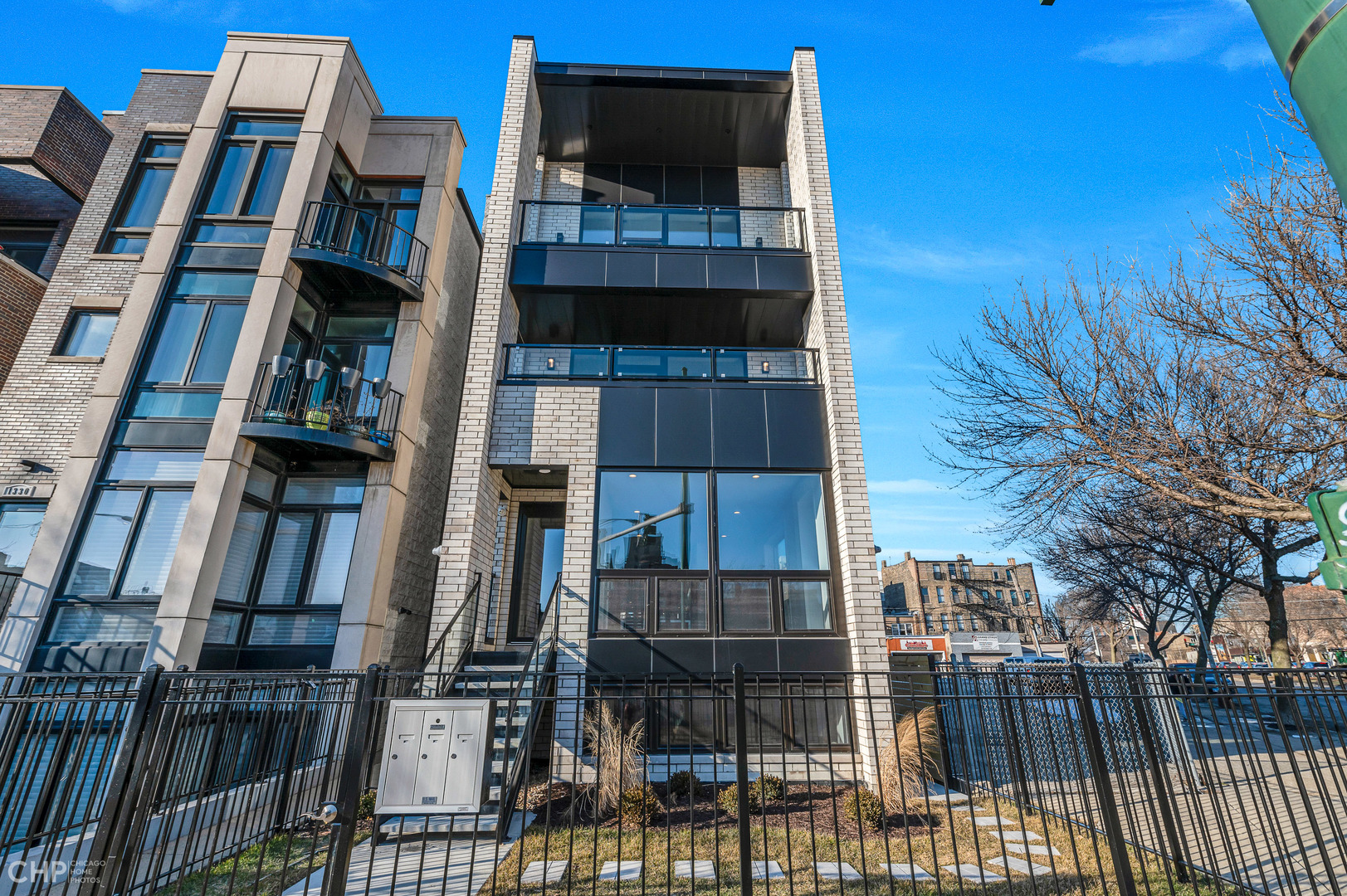 1328 W Hubbard Street Unit: 1