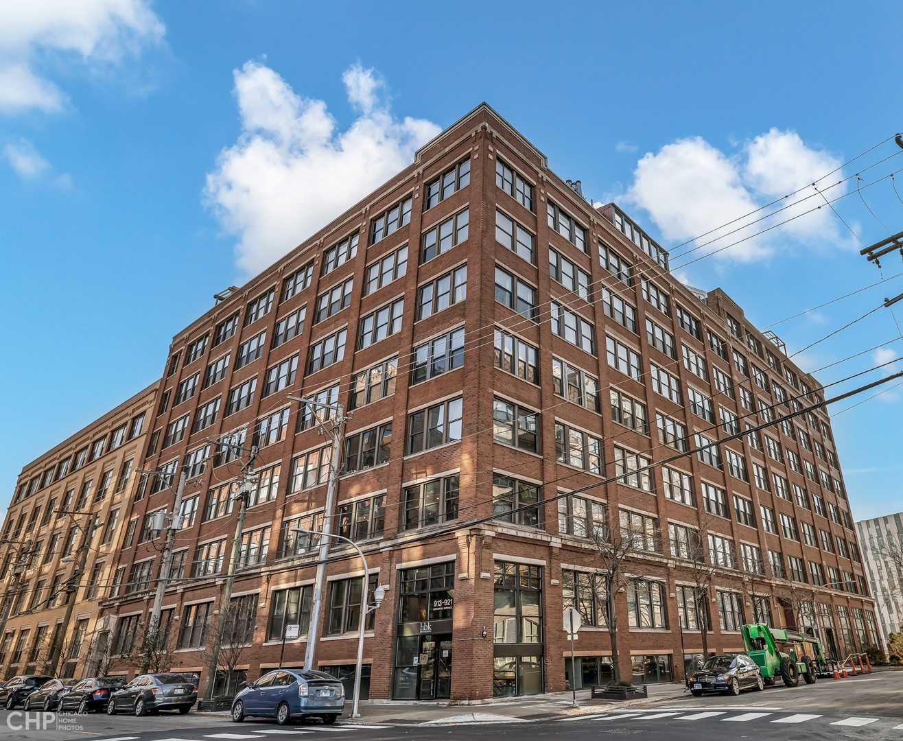 411 S Sangamon Street Unit: 2A