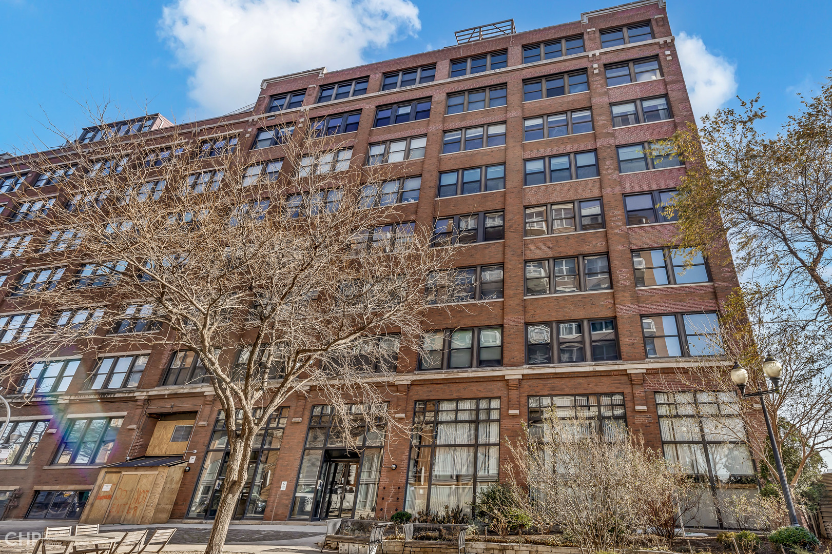 411 S Sangamon Street Unit: 2A