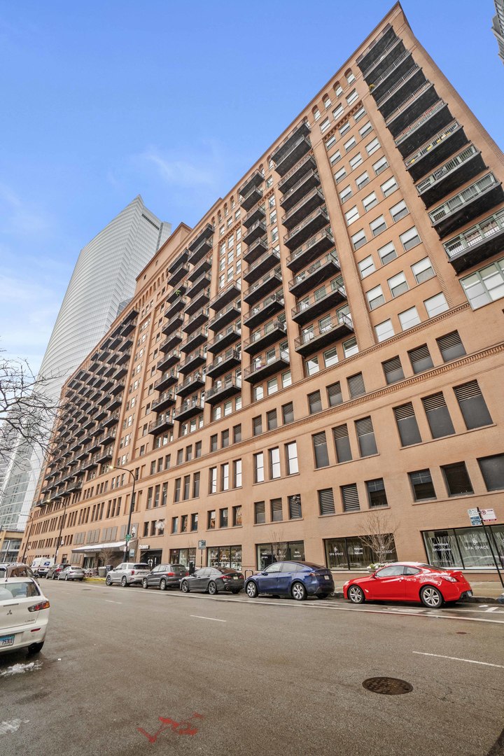 165 N CANAL Street Unit: 632