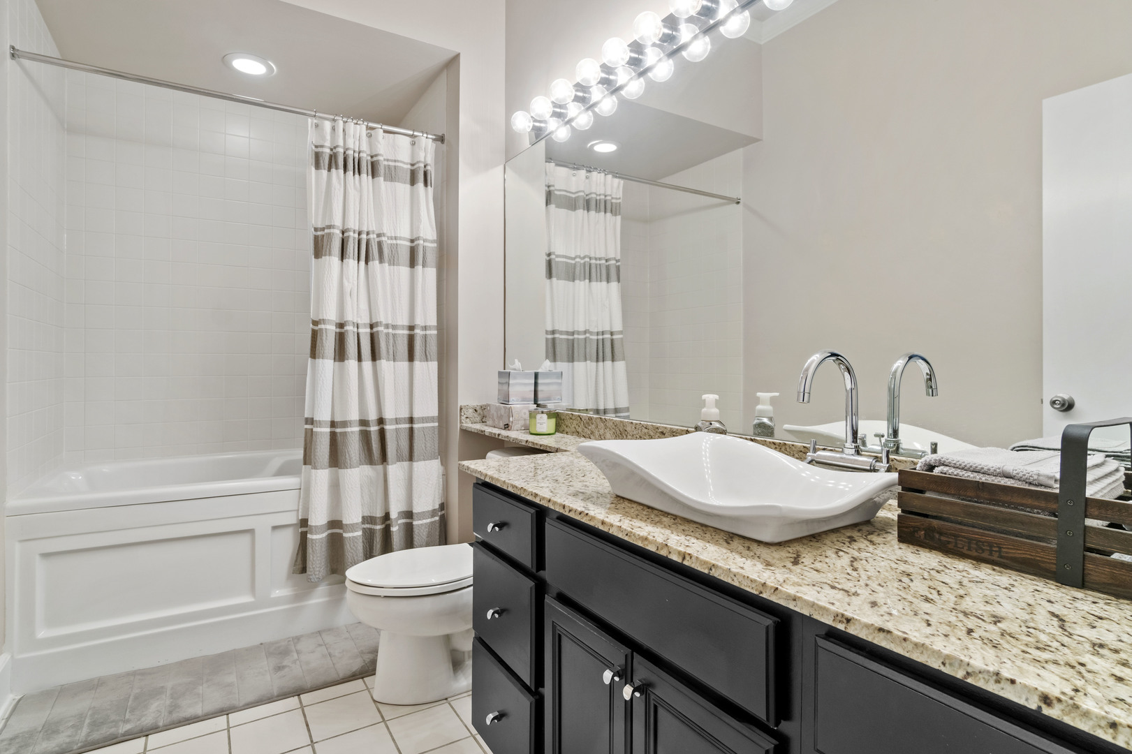 165 N CANAL Street Unit: 632