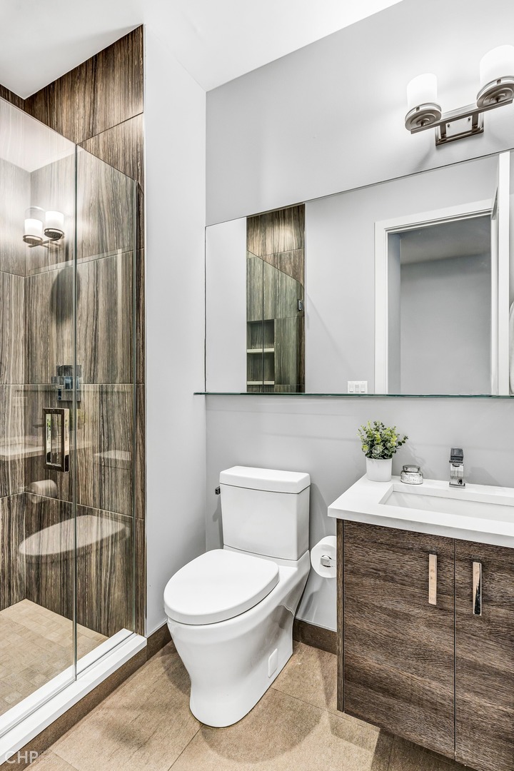 826 N Marshfield Avenue Unit: 1N