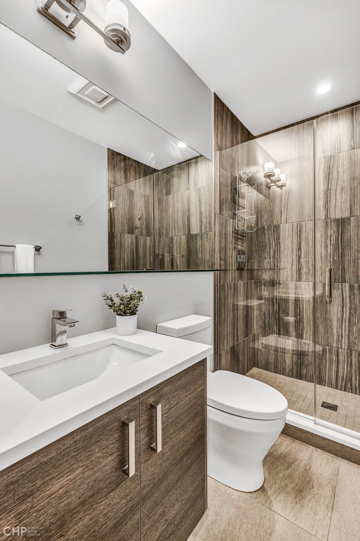 826 N Marshfield Avenue Unit: 1N