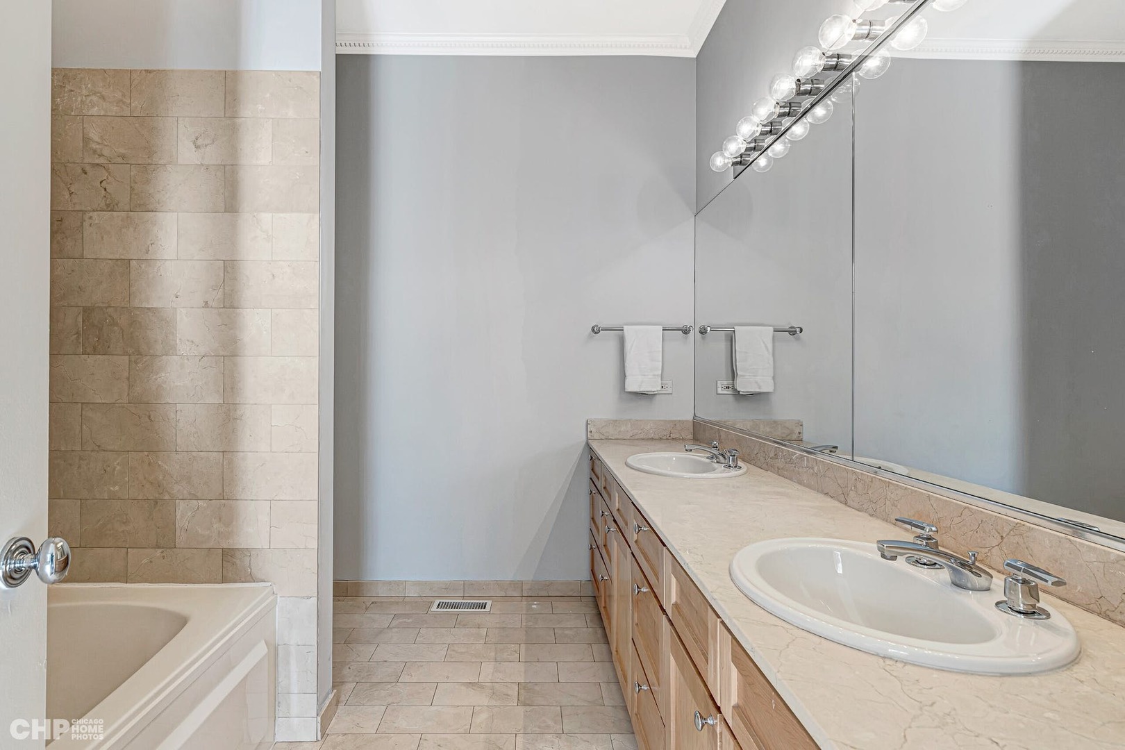 309 N UNION Avenue Unit: B