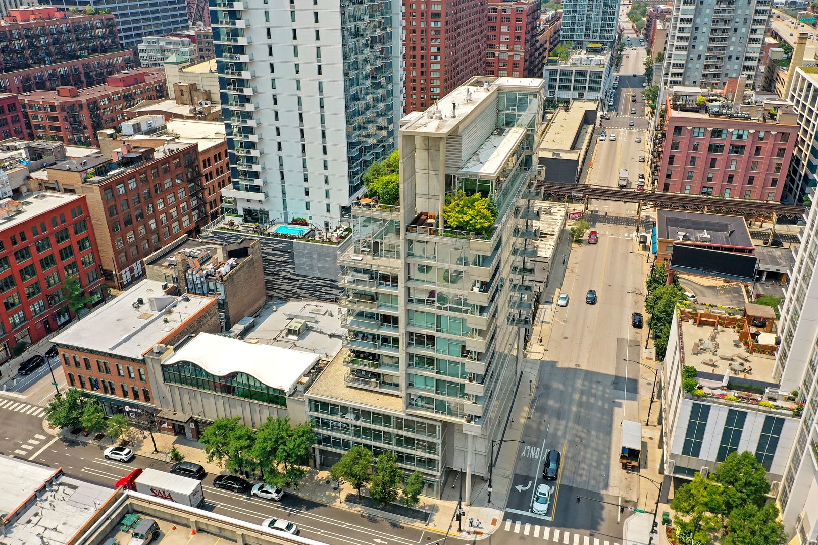 201 W Grand Avenue Unit: 802