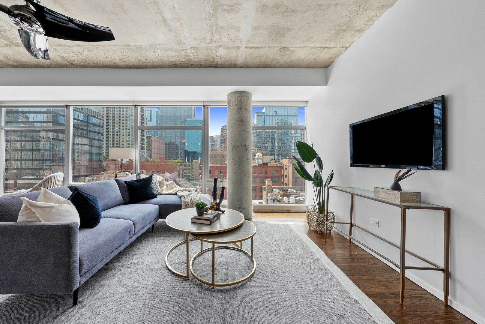 201 W Grand Avenue Unit: 802