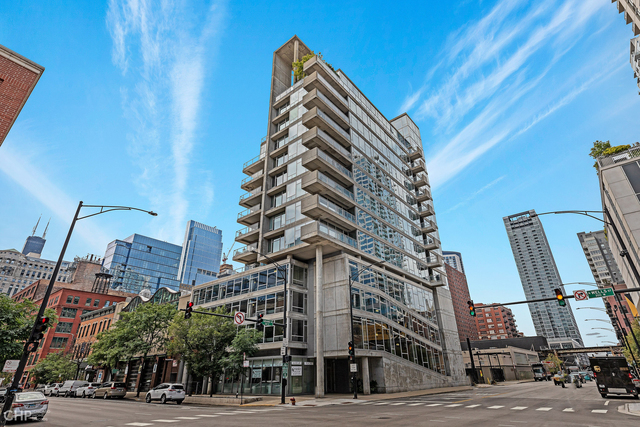 201 W Grand Avenue Unit: 802