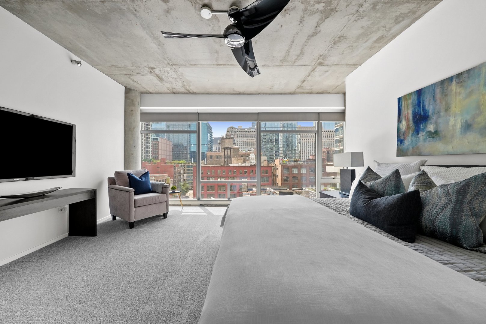 201 W Grand Avenue Unit: 802