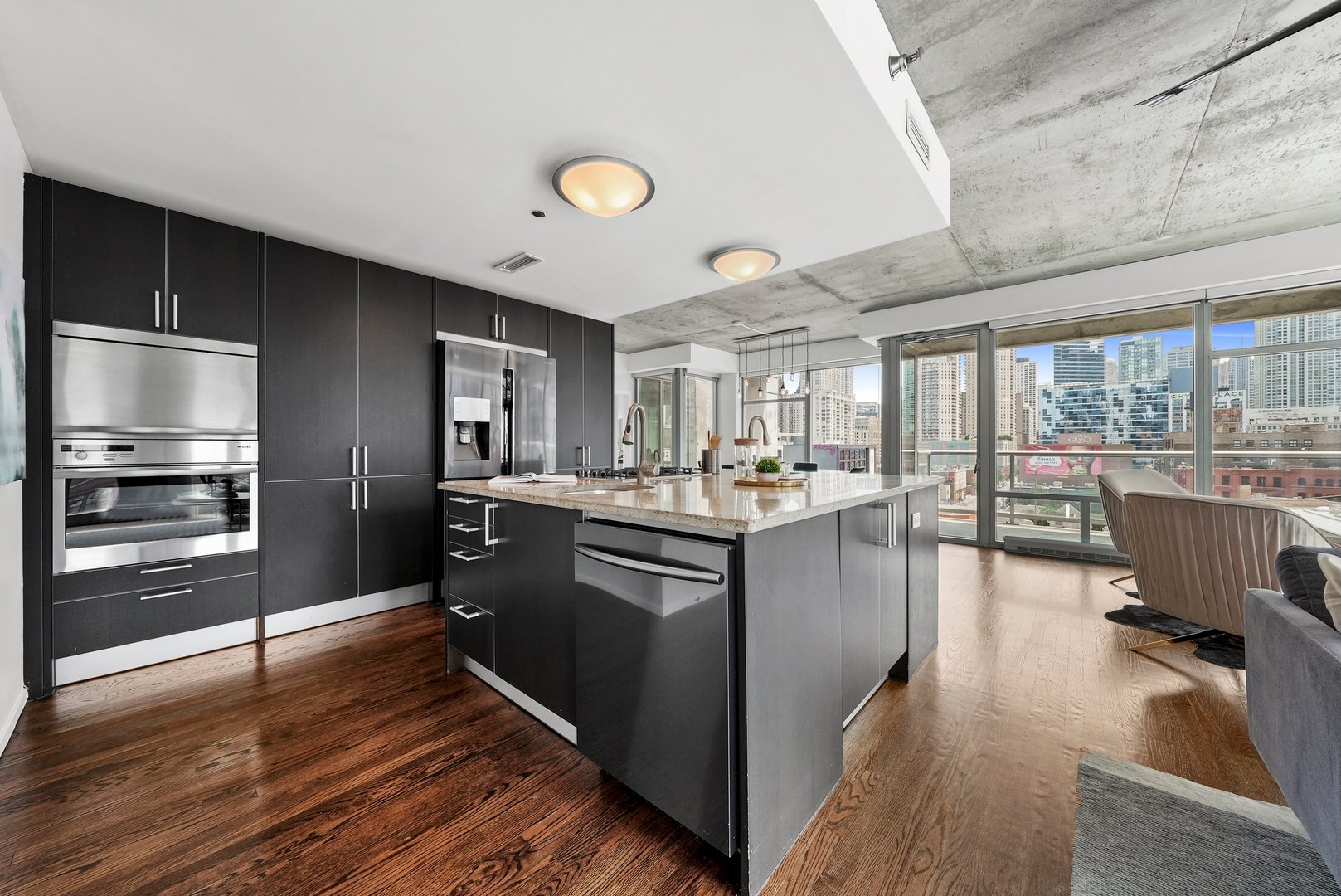 201 W Grand Avenue Unit: 802