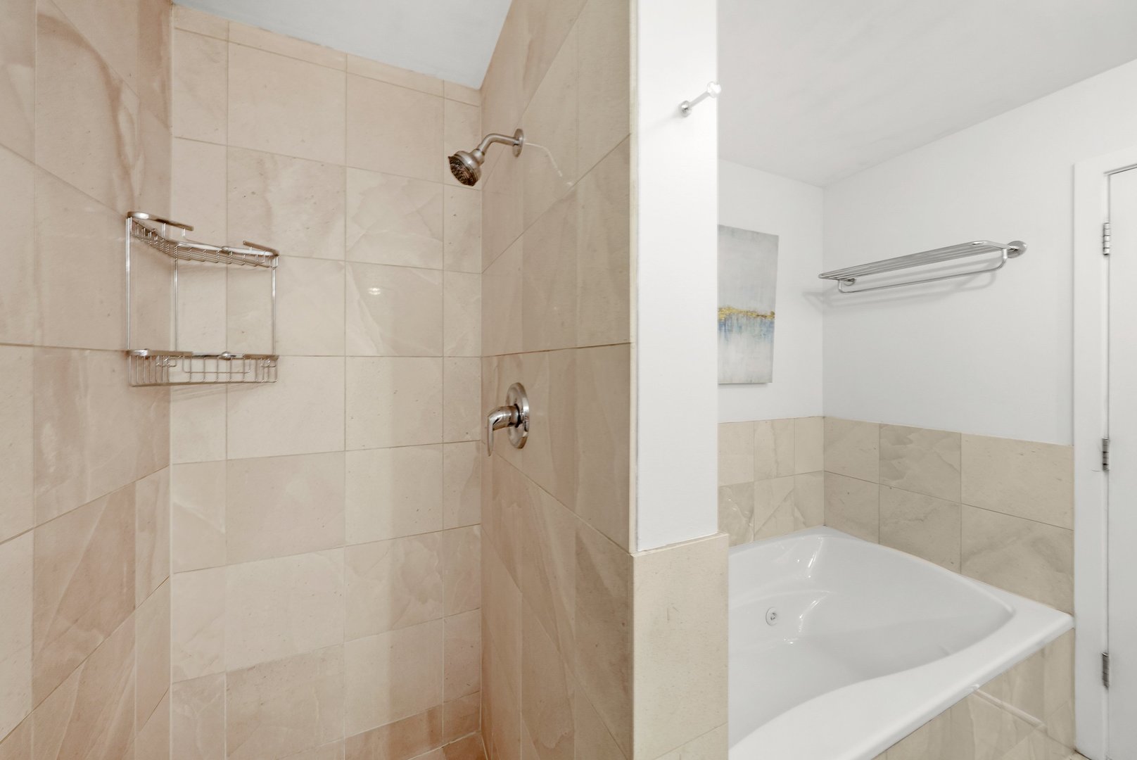 201 W Grand Avenue Unit: 802