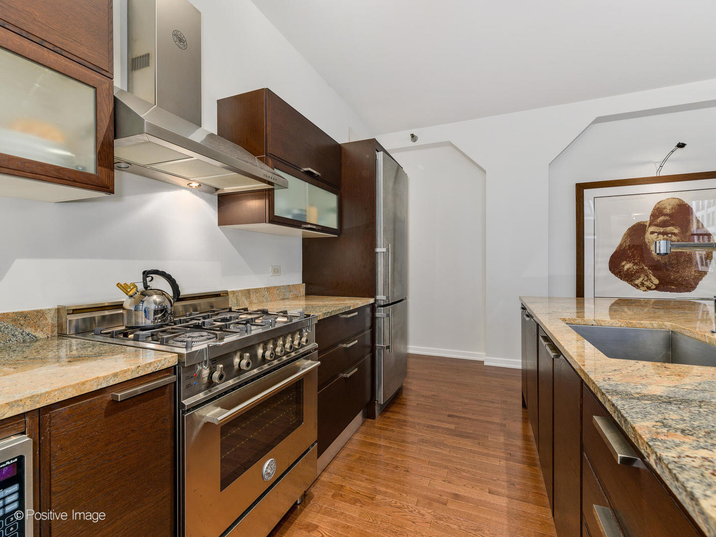 6 N MICHIGAN Avenue Unit: 711