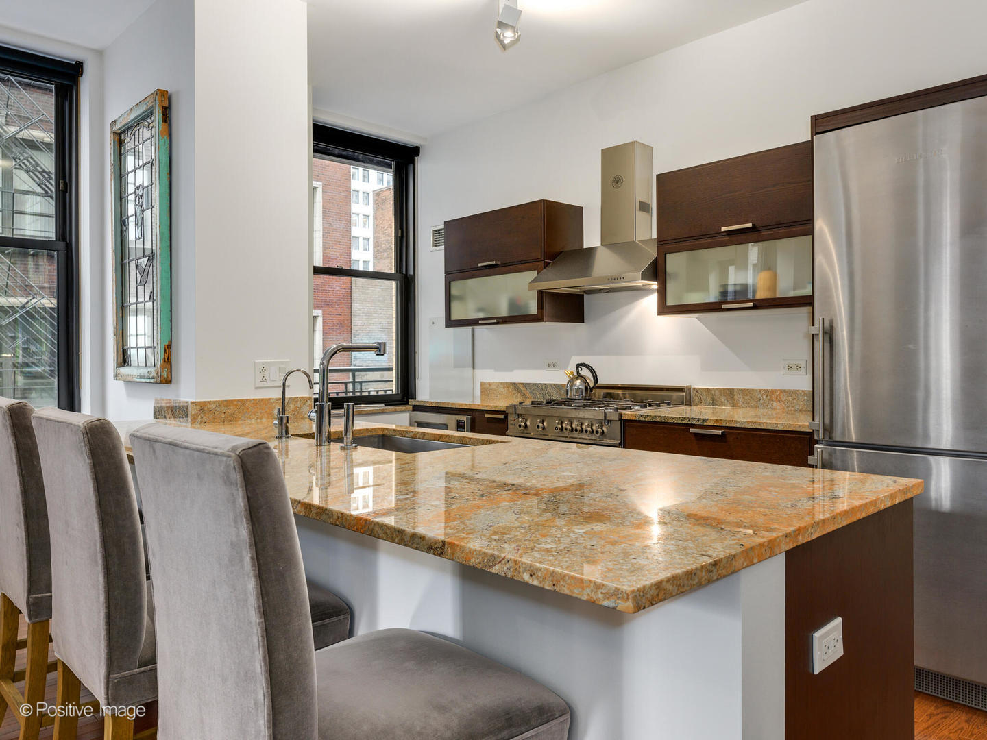 6 N MICHIGAN Avenue Unit: 711