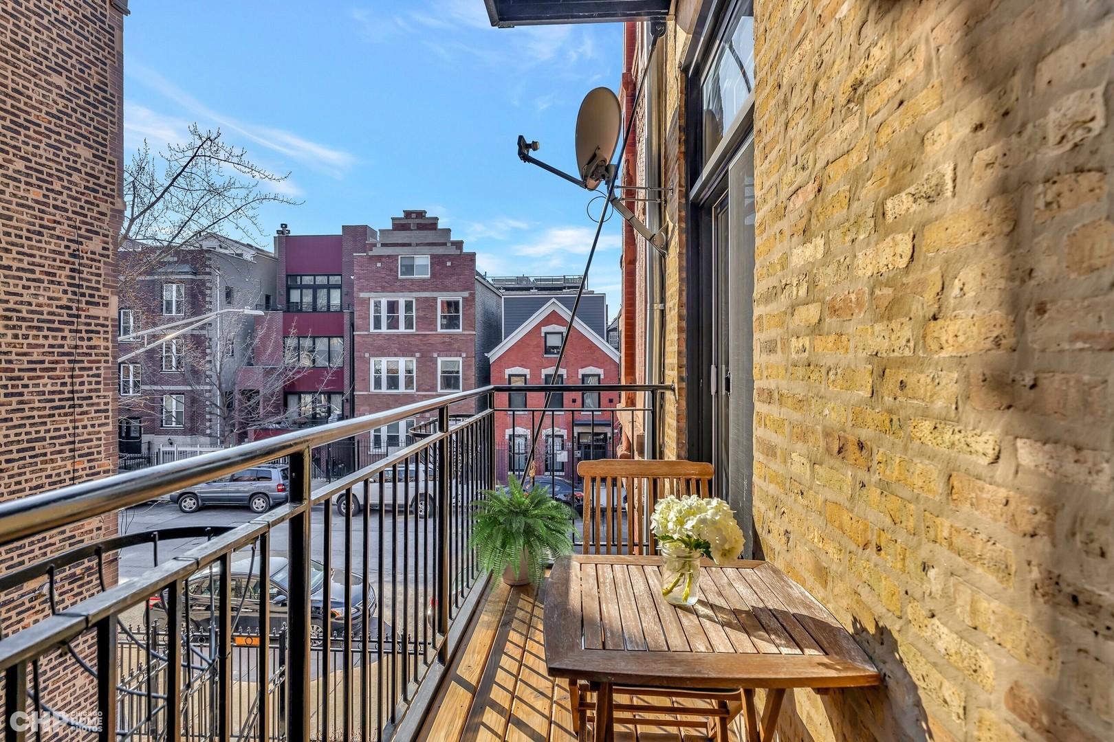 1315 N Bosworth Avenue Unit: 4