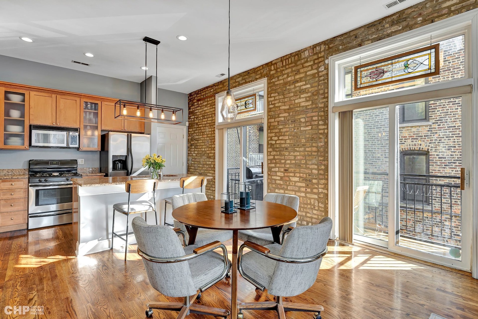 1315 N Bosworth Avenue Unit: 4