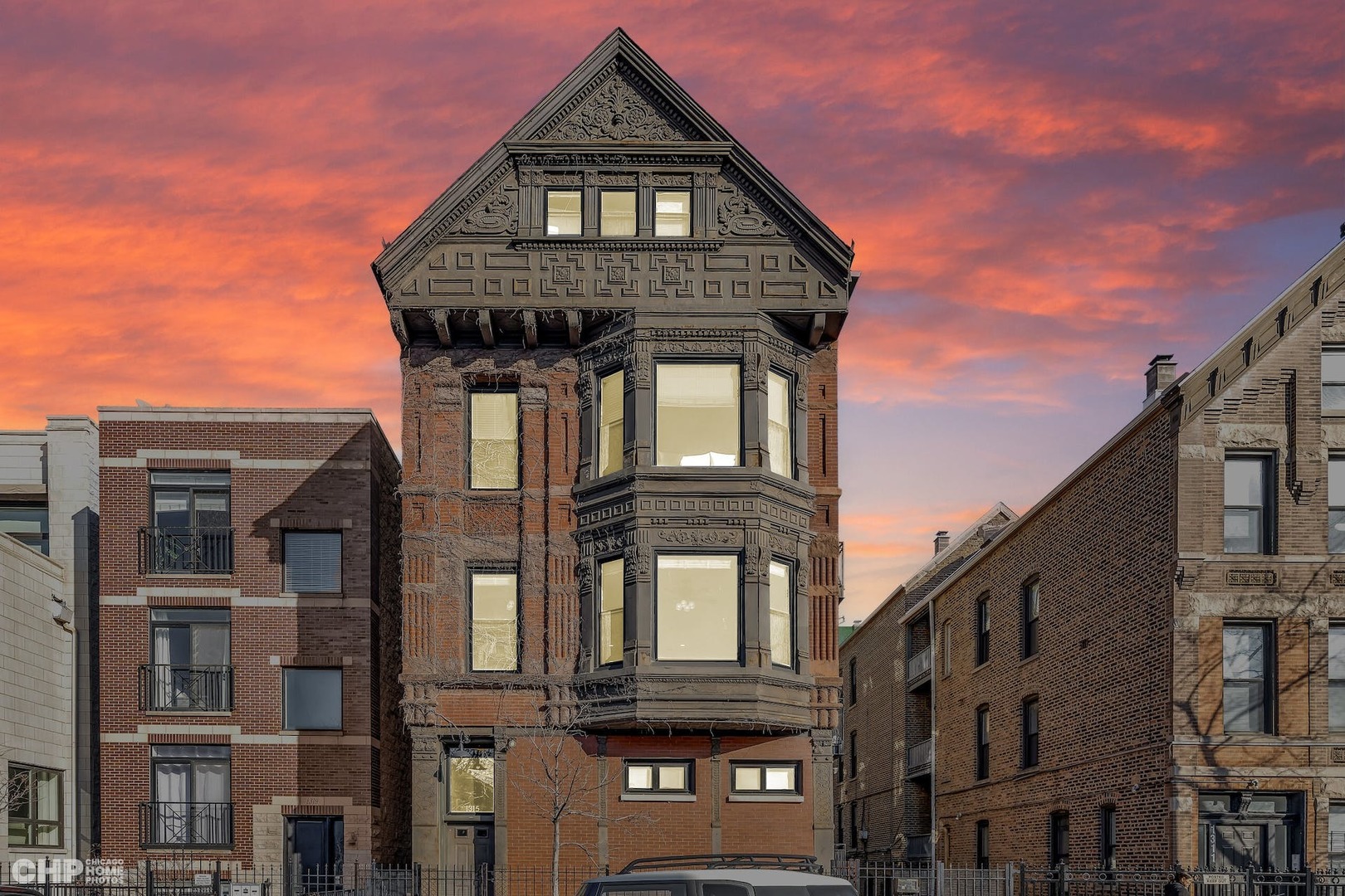 1315 N Bosworth Avenue Unit: 4