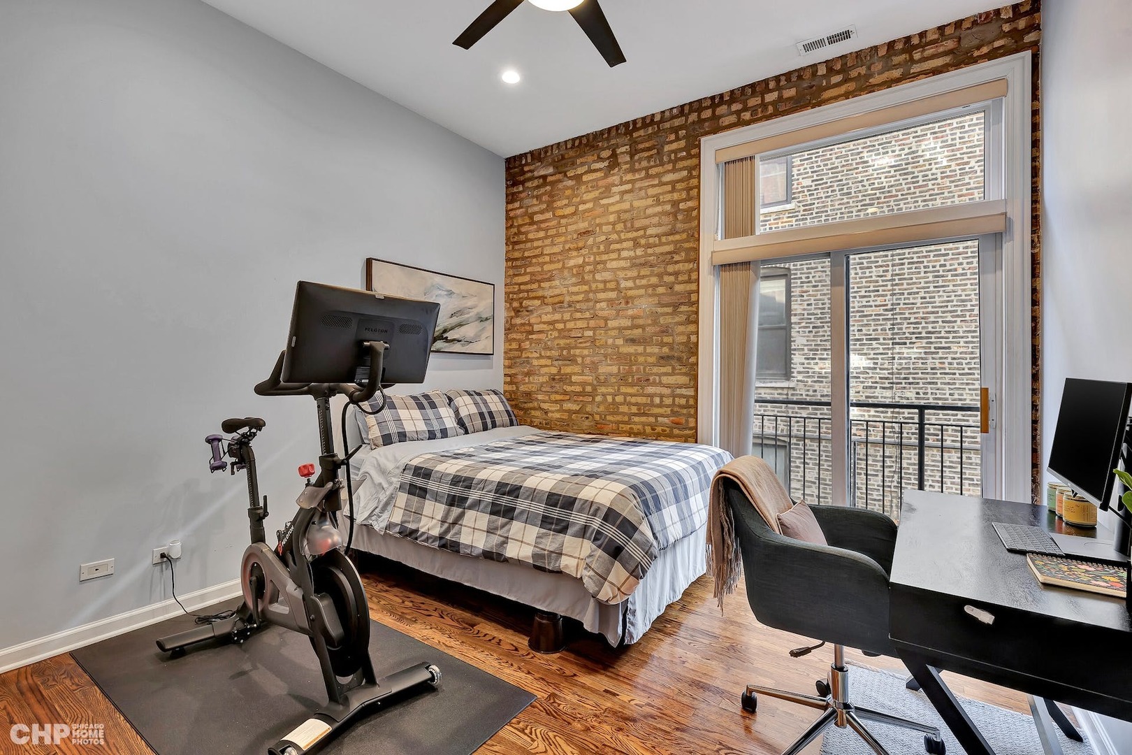 1315 N Bosworth Avenue Unit: 4