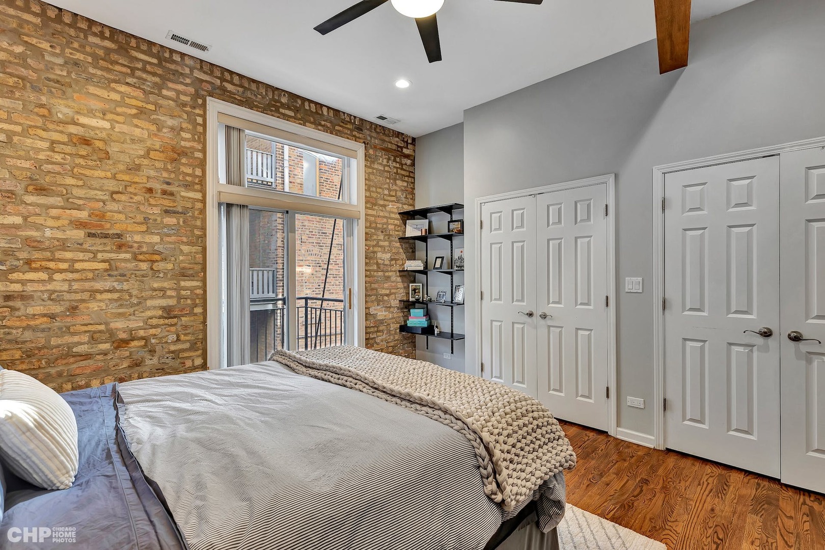 1315 N Bosworth Avenue Unit: 4