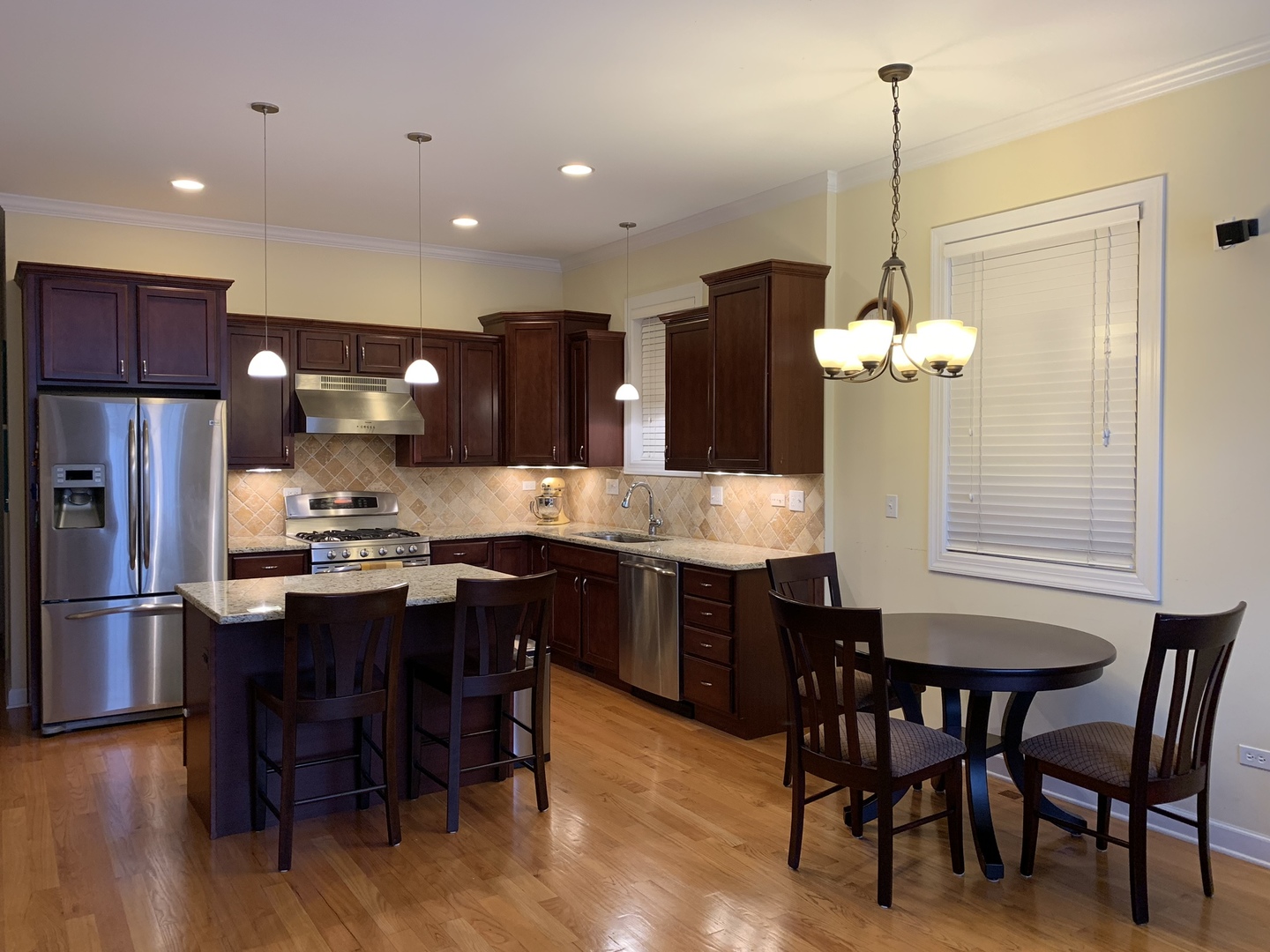 1846 W ARMITAGE Avenue Unit: 2E