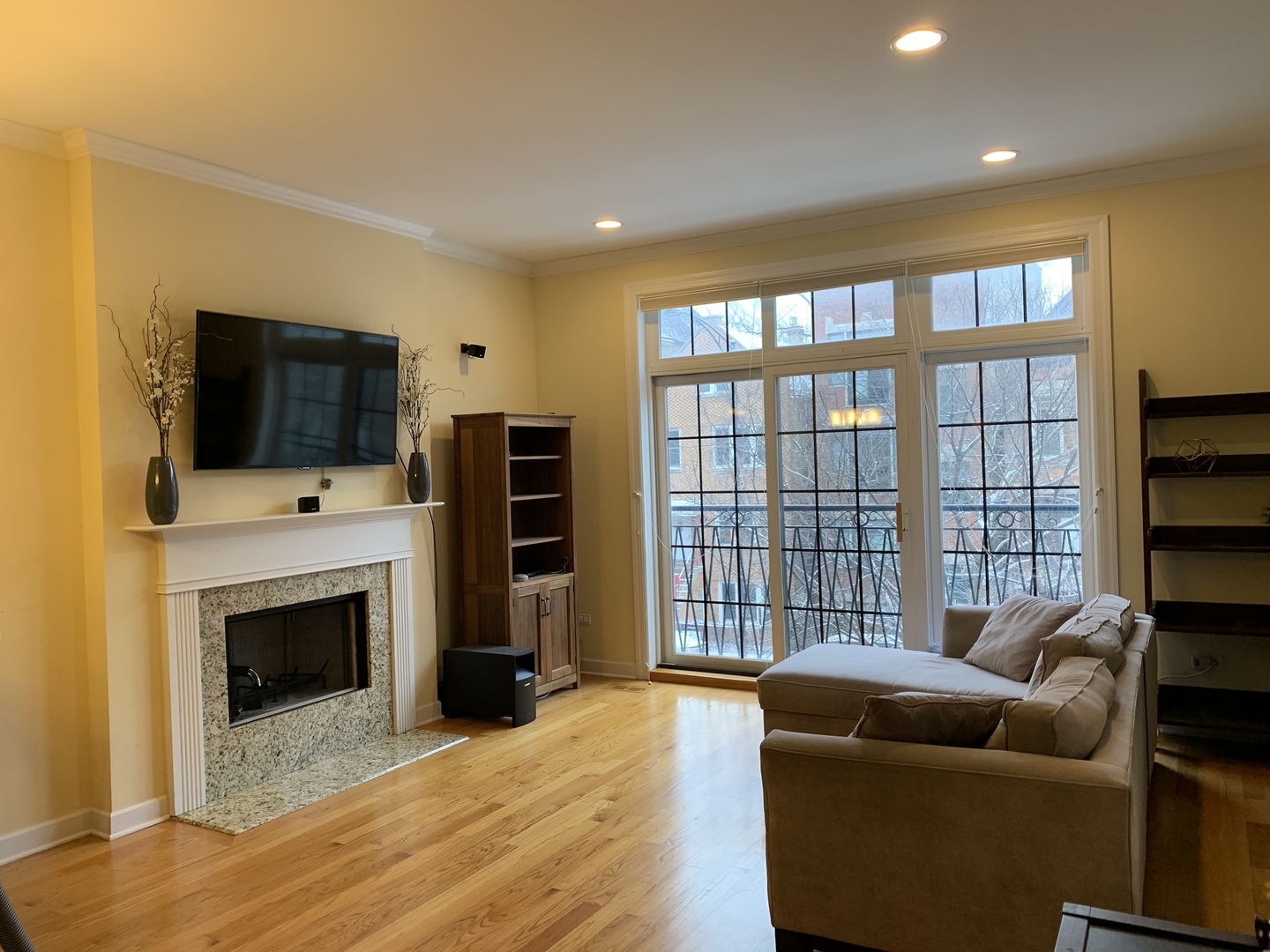 1846 W ARMITAGE Avenue Unit: 2E