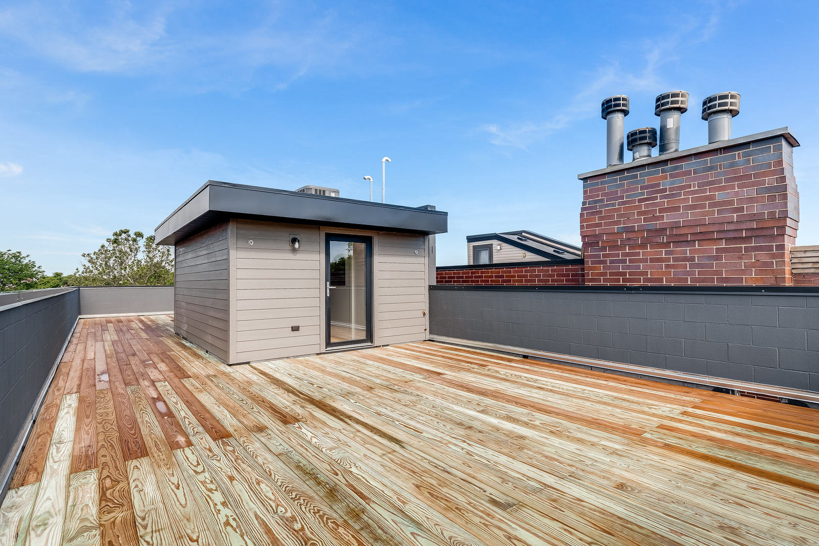1528 N Elk Grove Avenue Unit: 2